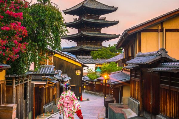 Why an Organized Trip to Japan Is Perfect for Solo Travelers japan travel advisory