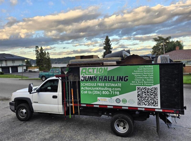 Reduce Clutter and Reclaim Your Space with Seattle’s Junk Removal Experts